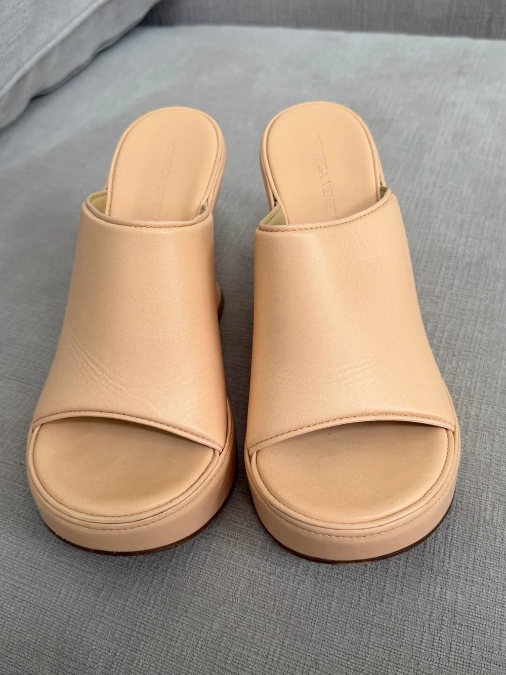 Bottega Veneta Leather Platform Sandal size 38